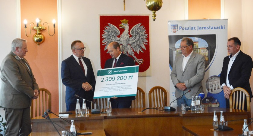 Ponad 2,3 mln zł od Lasów Państwowych na przebudowę drogi do Radawy