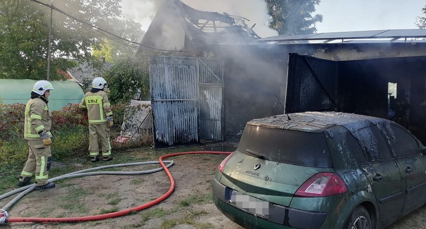 Pożar garażu i budynku gospodarczego w Gaci 