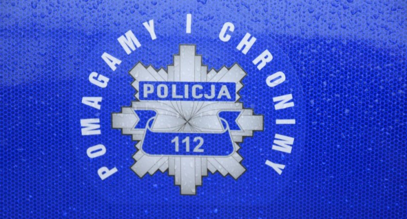 Seniorka wypadła z okna swojego domu