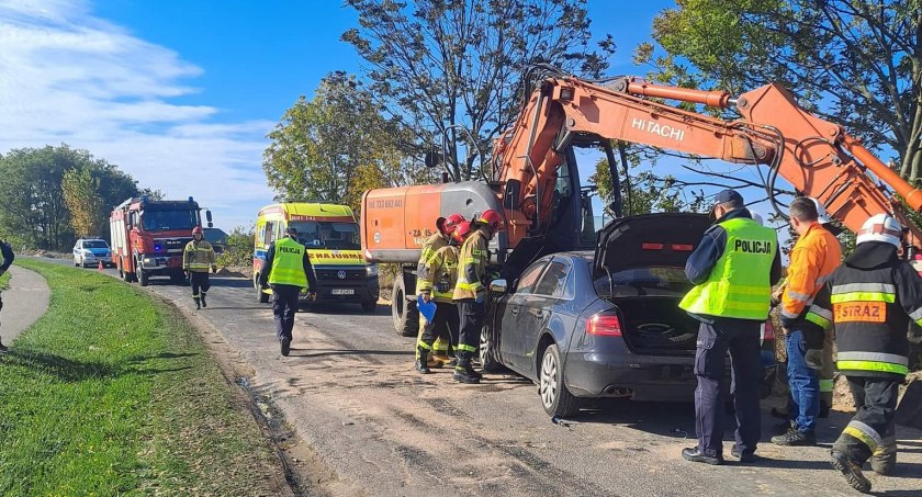 Nie zauważył pracującej koparki. Miał 2,5 promila alkoholu