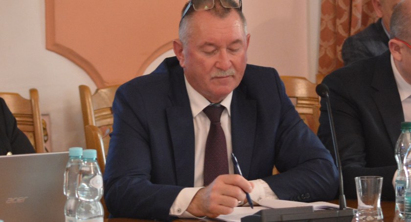 Wiesław Pirożek zapowiada, że na przekór jednemu z radnych jeszcze przez 30 lat może być wiceburmistrzem Jarosławia