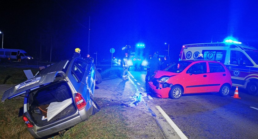 Jedna osoba poszkodowana w zderzeniu dwóch samochodów w Ubieszynie