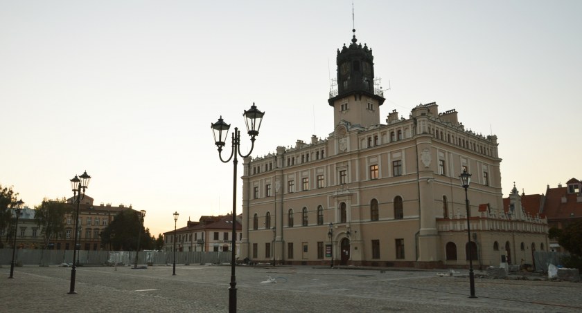 Zmiana organizacji ruchu na Rynku w Jarosławiu