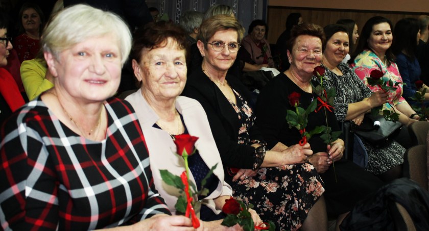 Wyjątkowy Dzień Kobiet w Chłopicach (ZDJĘCIA, WIDEO)