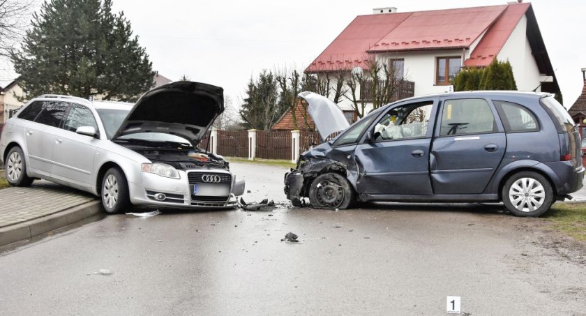 Dziewięciolatka została poszkodowana w zderzeniu aut w Szówsku 