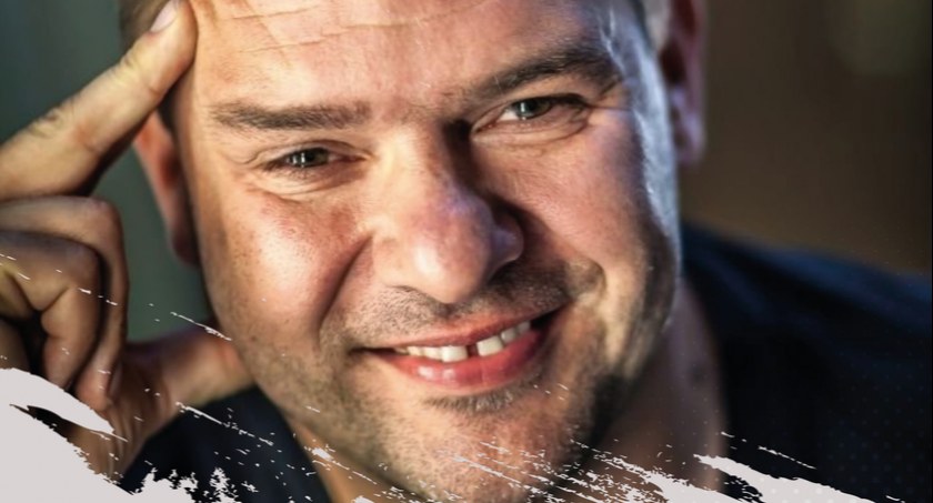 Rockowo-gadany stand up muzyczny, czyli Tomasz Karolak w MOK-u w Przeworsku