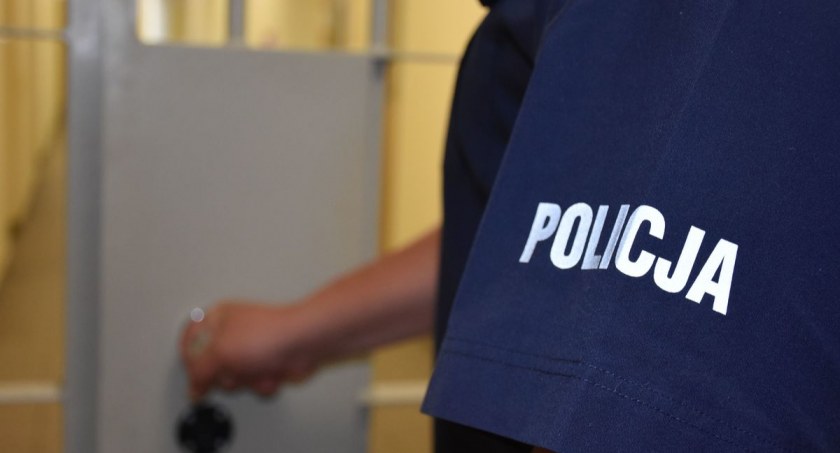 Poszukiwany listem gończym 40-latek wpadł, bo awanturował się w barze w Jarosławiu