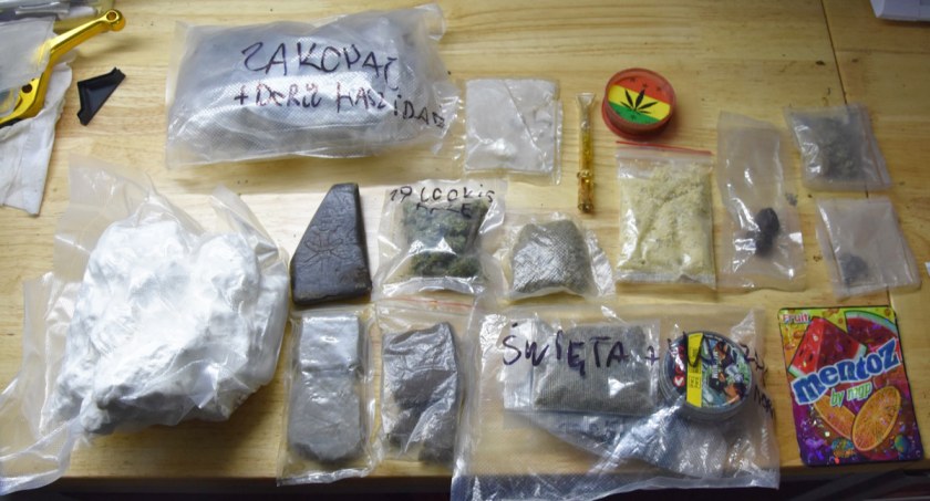 5 kg narkotyków zaleźli policjanci u 21-letniego mieszkańca gminy Tryńcza