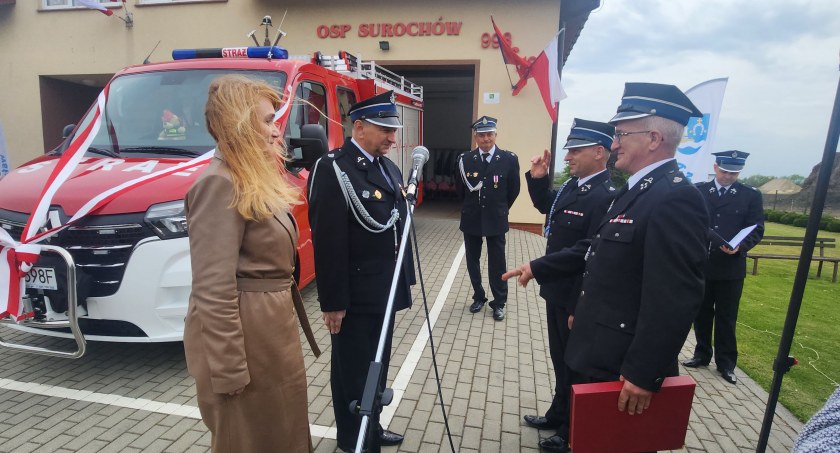 Strażacy ochotnicy z Surochowa otrzymali nowy samochód. Obchodzili także 75-lecie powstania jednostki 
