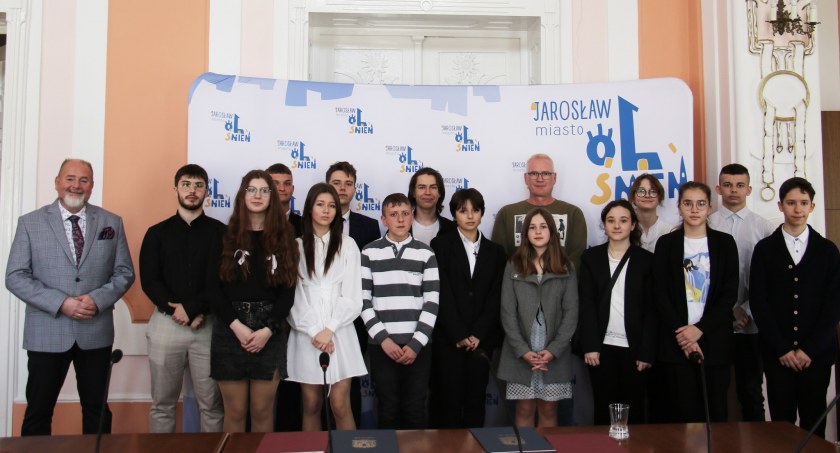 Młodzieżowa Rada Miasta Jarosławia na pierwszym posiedzeniu kadencji 2023-2025 wybrała prezydium (ZDJĘCIA)