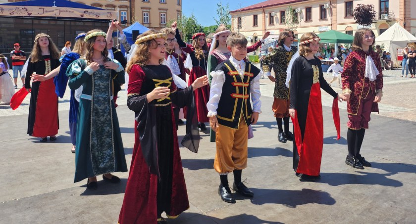 W Dzień Dziecka kolorowo i gwarnie na jarosławskim Rynku 