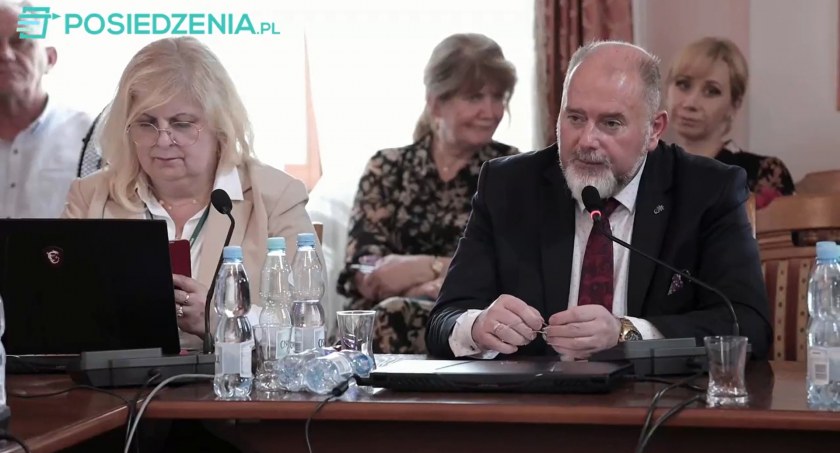 Burmistrz Paluch bez wotum zaufania, ale z absolutorium 