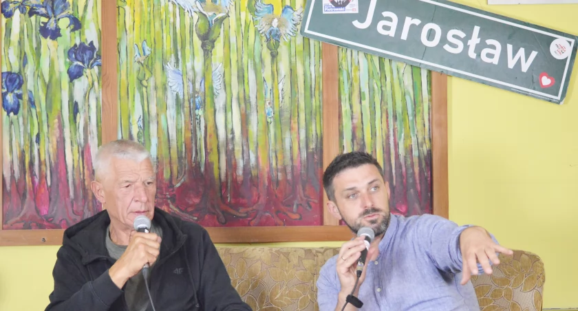 Stasiuk i Piotrowski rozmawiali w jarosławskiej Kuźni (ZDJĘCIA)