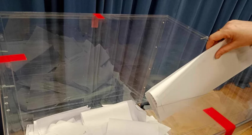 Do godz. 21 trwają wybory parlamentarne. Na godz. 17 frekwencja w powiecie jarosławskim wyniosła 53,71 proc., w powiecie przeworskim - 54,98 proc. 
