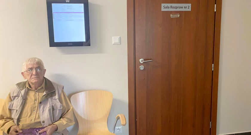 Burmistrz kontra mieszkaniec. Sprawa wywozu nieczystości ciekłych z dzielnicy nr 7 w Jarosławiu z sali narad ratusza przeniosła się na salę rozpraw 