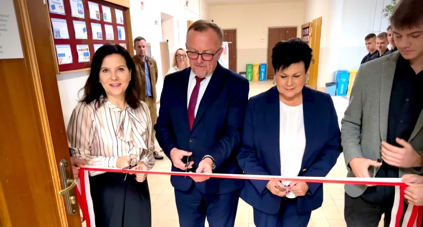 Oficjalne otwarcie nowoczesnej ekopracowni OZE ZIELONE SERCE SZKOŁY w Zespole Szkół Budowlanych i Ogólnokształcących  w Jarosławiu