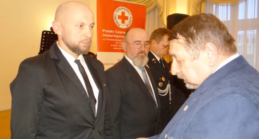 Jarosławscy policjanci, honorowi dawcy krwi, odznaczeni