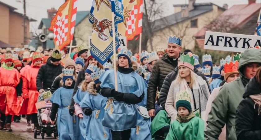 Orszak Trzech Króli w Gniewczynie Łańcuckiej (ZDJĘCIA, WIDEO)