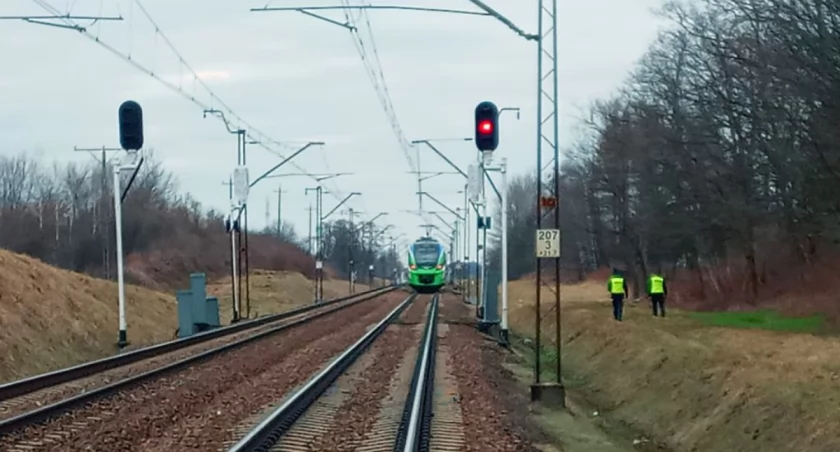 Kolejna tragedia na torach w Jarosławiu. Pod koła pociągu wtargnęła starsza kobieta