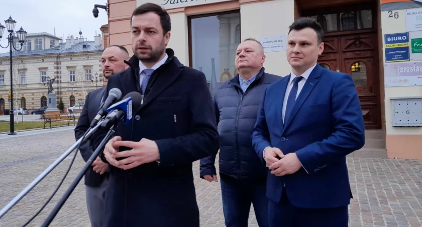Bartosz Romowicz otworzył biuro poselskie w Jarosławiu. - Chcemy być blisko ludzi - podkreśla (ZDJĘCIA, WIDEO)
