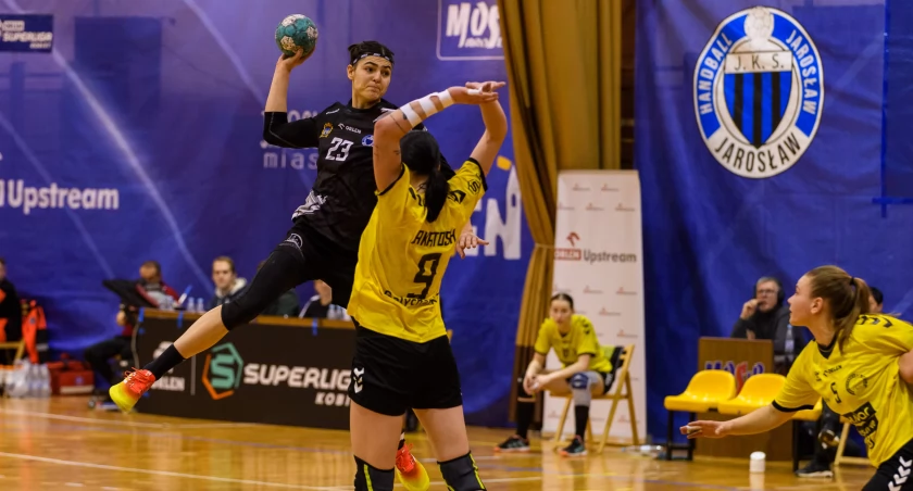Handball JKS pokonał Galiczankę. Jarosławianki bliskie utrzymania w ORLEN Superlidze  (ZDJĘCIA)