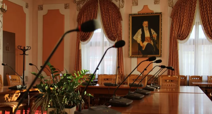 Wymiana 8 radnych. Kto będzie zasiadał w Radzie Miasta Jarosławia? 