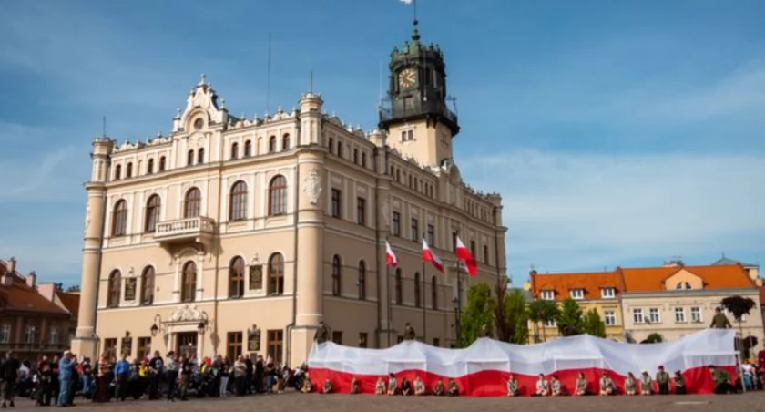 Obchody Dnia Flagi Rzeczpospolitej Polskiej w Jarosławiu (ZDJĘCIA)