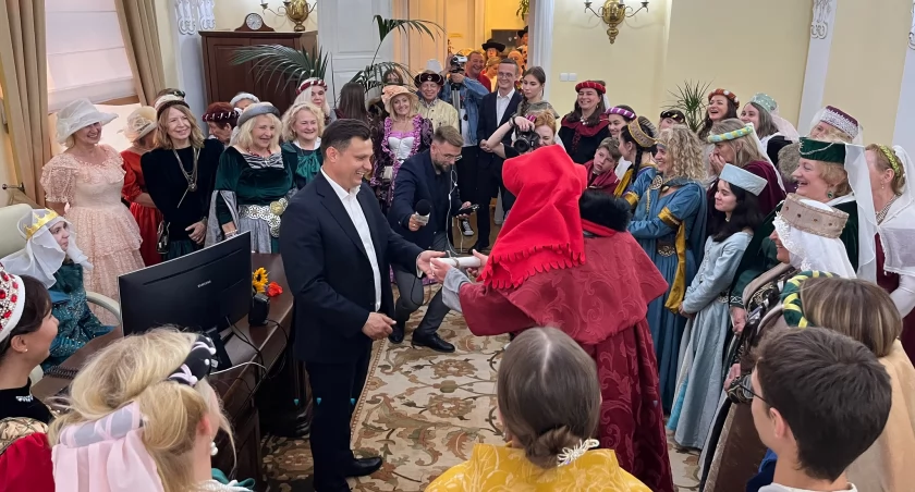 Królowa Jadwiga odwiedziła Jarosław podczas Nocy Muzeów i Nocy Zwiedzania Rynku 