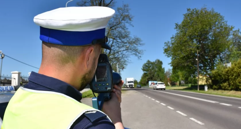Za brawurową jazdę na terenie Widnej Góry 18-latek stracił prawo jazdy na trzy miesiące
