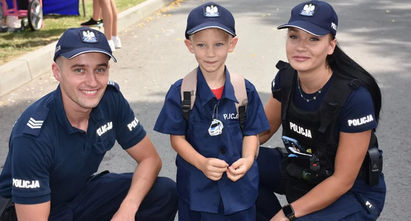 Awanse, odznaczenia i piknik z atrakcjami dla małych i dużych. Święto Policji w Jarosławiu