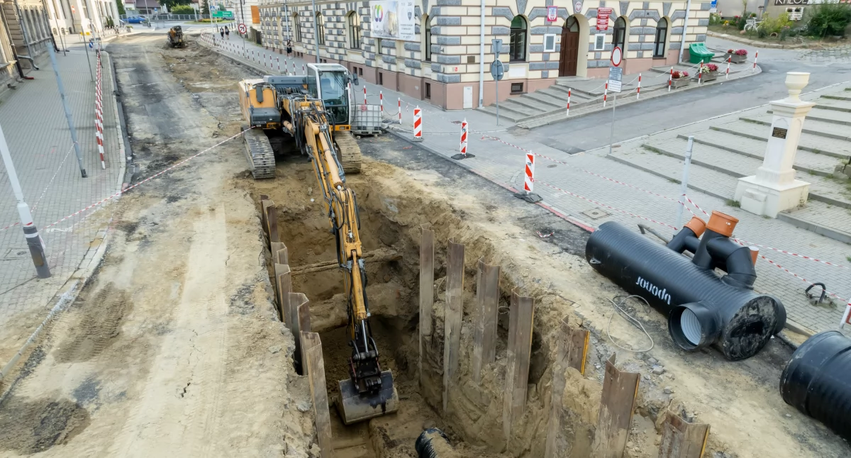 Obejrzyjcie na zdjęciach, co dzieje się na ul. Tarnowskiego i 3 Maja, gdzie trwa przebudowa