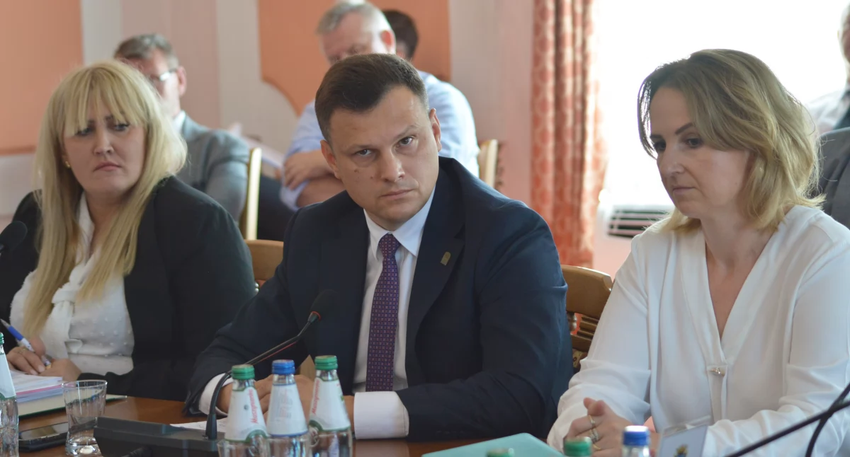 Poprzednie władze ukryły deficyt w kasie miasta. Dziś brakuje na wynagrodzenia. Sprawa ma trafić do prokuratury 