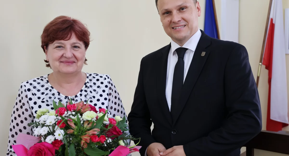 Wieloletnia dyrektor miejskiej biblioteki Elżbieta Tkacz przeszła na emeryturę