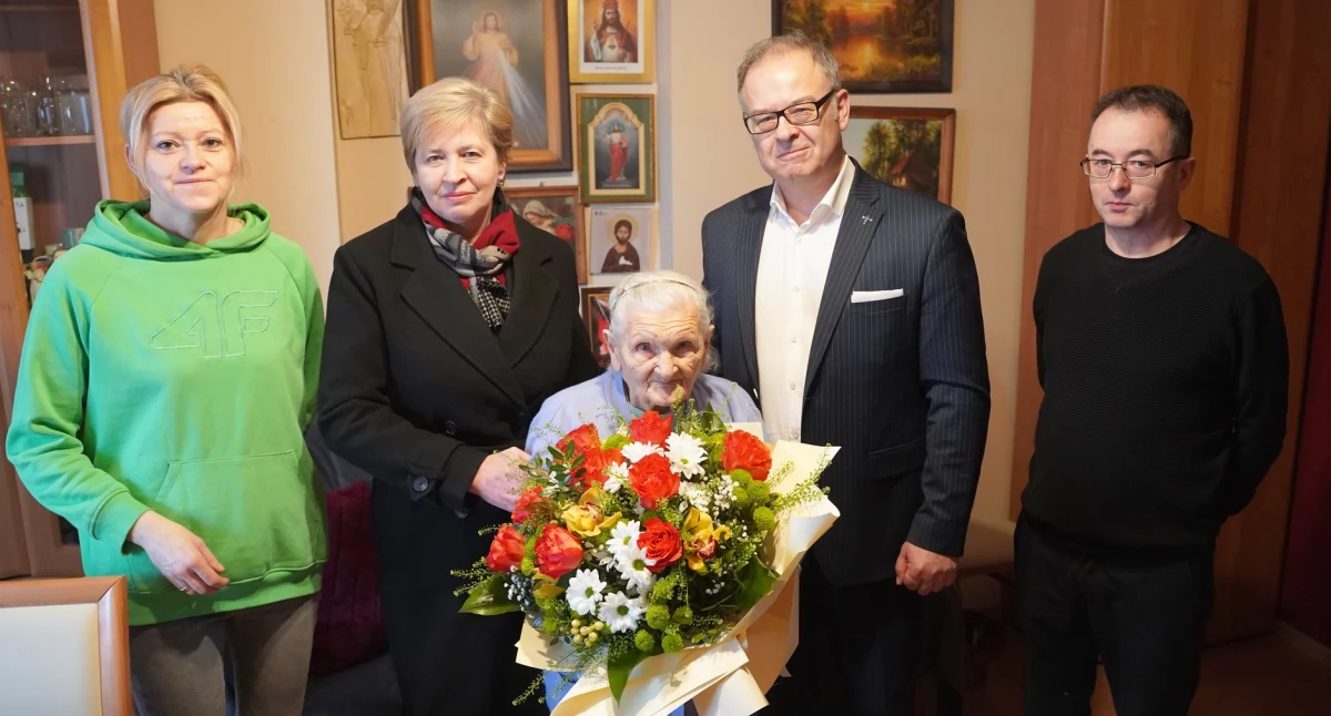 Najstarsza mieszkanka gminy Sieniawa Julia Szydłowska ma 102 lata 