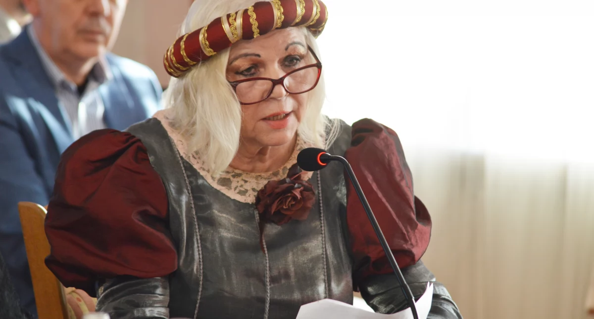Krystyna z Rzeszowa krytykuje radnych z Jarosławia. Czy pani profesor nie nadużyła gościnności radnych?