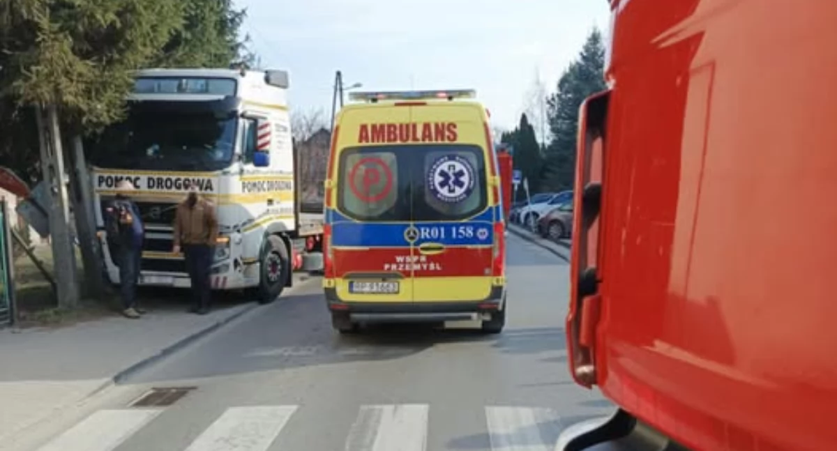 Potrącenie pieszego przez samochód ciężarowy w Przeworsku