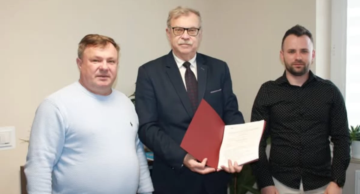 OSP w Jankowicach będzie miało nową siedzibę. W Urzędzie Gminy Chłopice podpisano umowę 
