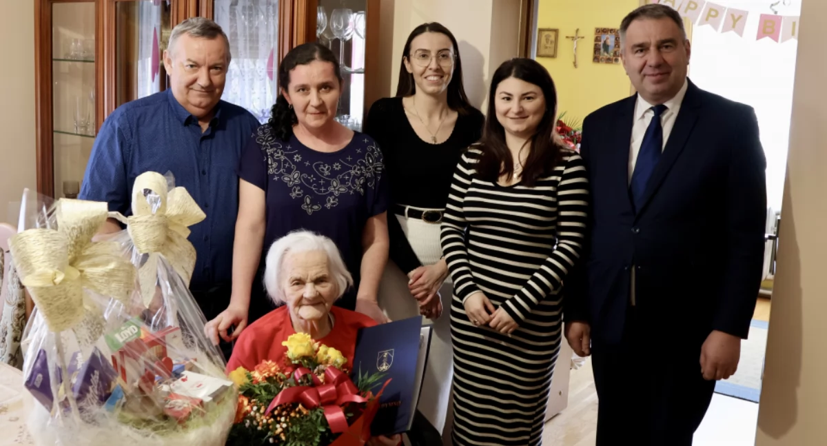 Pani Helena Strus ze Świętego w gminie Radymno obchodziła setne urodziny 