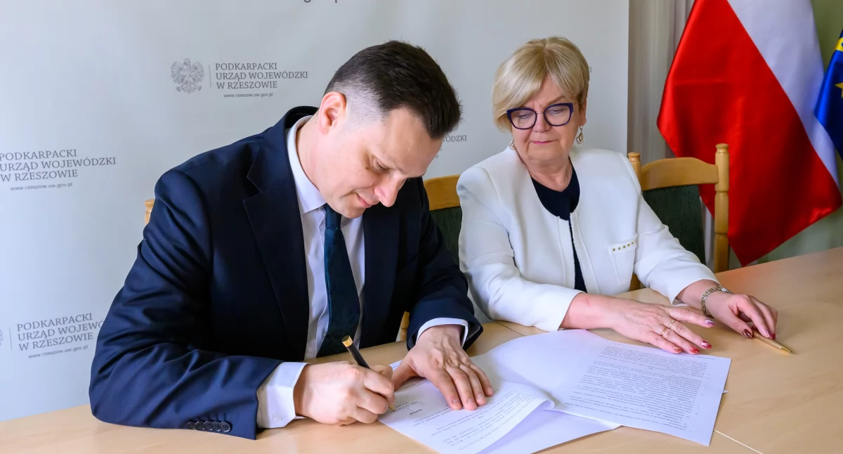 Ponad 6,1 mln zł z  Rządowego Funduszu Rozwoju Dróg na rozbudowę ulicy Misztale. Burmistrz i wojewoda podpisali umowę 
