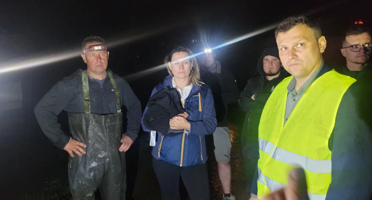 Akcja pomocowa na ulicy Cegielnianej i Grodziszczańskiej w Jarosławiu trwała do późnych godzin nocnych. Obecnie trwa porządkowanie terenu