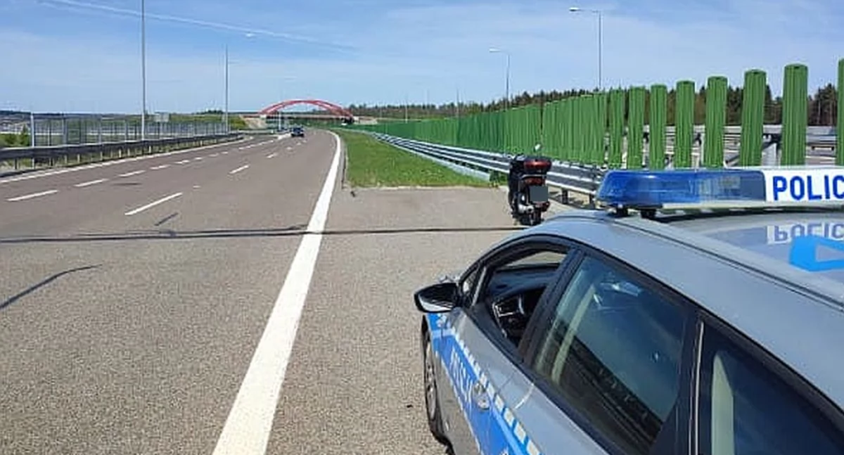 Kierujący motocyklem jechał pod prąd autostradą A4. Nie miał prawa jazdy 