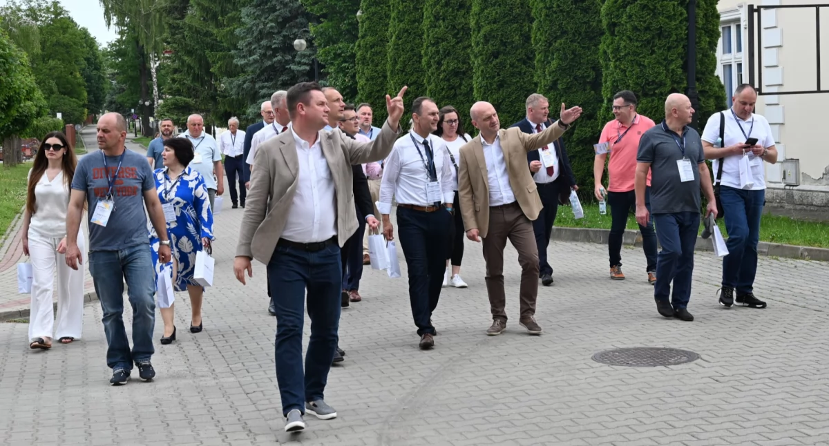 Podczas II Międzynarodowego Forum Partnerów Powiatu Jarosławskiego dyskutowano o współpracy na rzecz pomocy w odbudowie Ukrainie 