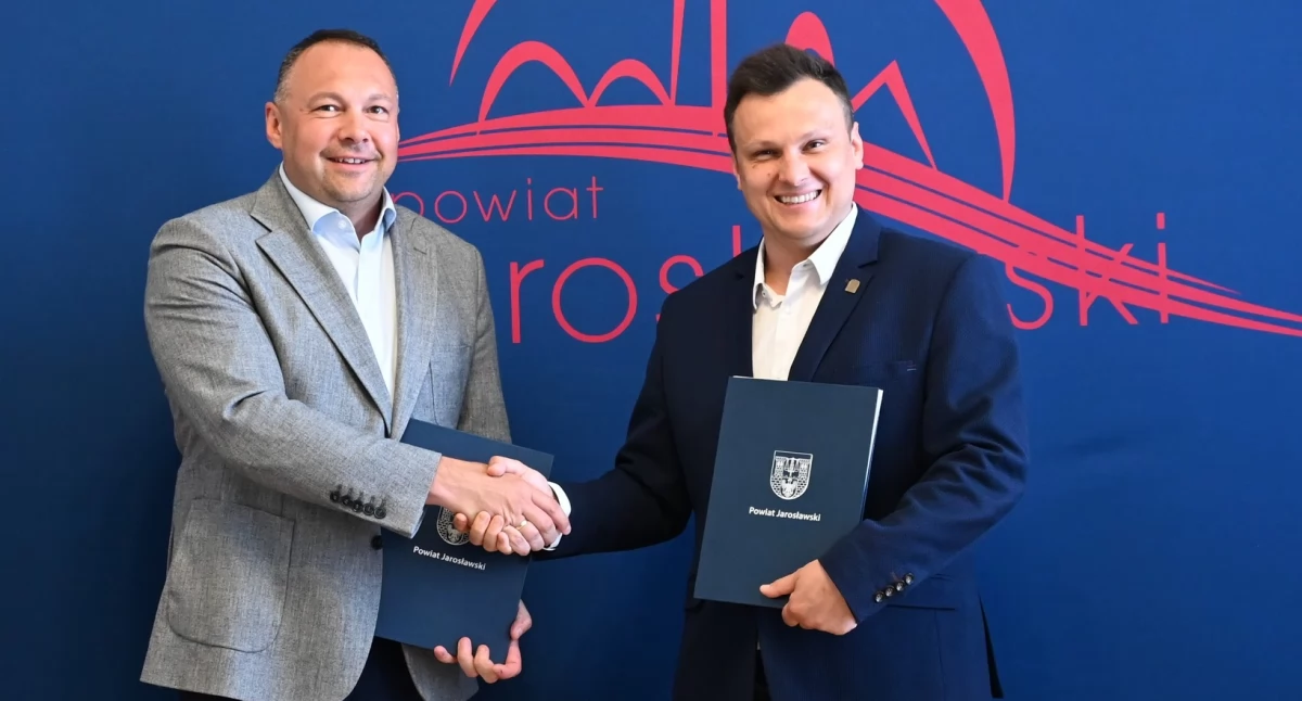 Drogi powiatowe w Jarosławiu zostaną przebudowane. Dzisiaj podpisano umowy