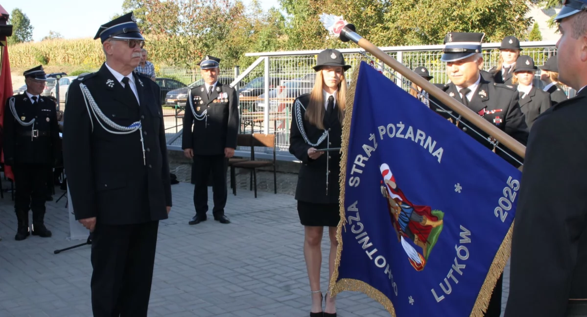 Sztandar dla OSP w Lutkowie i 60-lecie działalności jednostki (ZDJĘCIA)