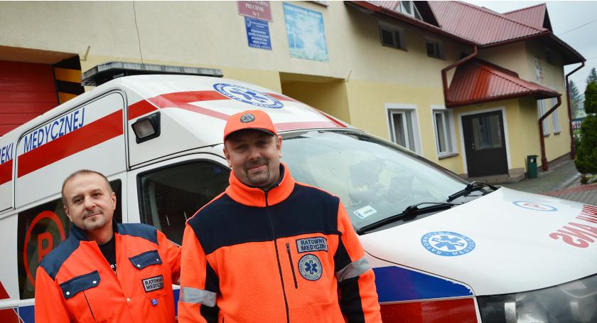 Ratownik odebrał poród w karetce w drodze do szpitala