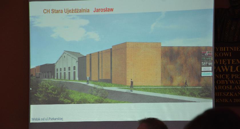 Kładka dla pieszych z galerii na Grodzką