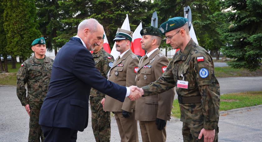 Minister Macierewicz w Garnizonie Jarosław