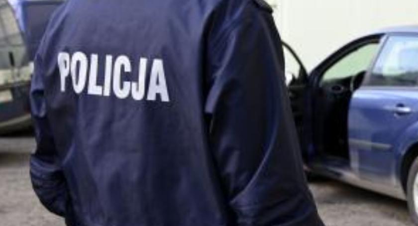 Podał się za policjanta i chciał wyłudzić 31 tys. zł