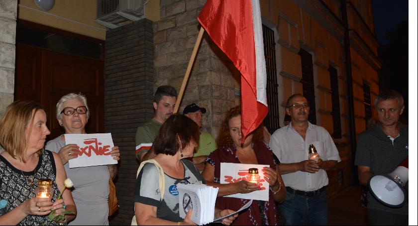 W sobotę wieczorem ponowny protest pod sądem 