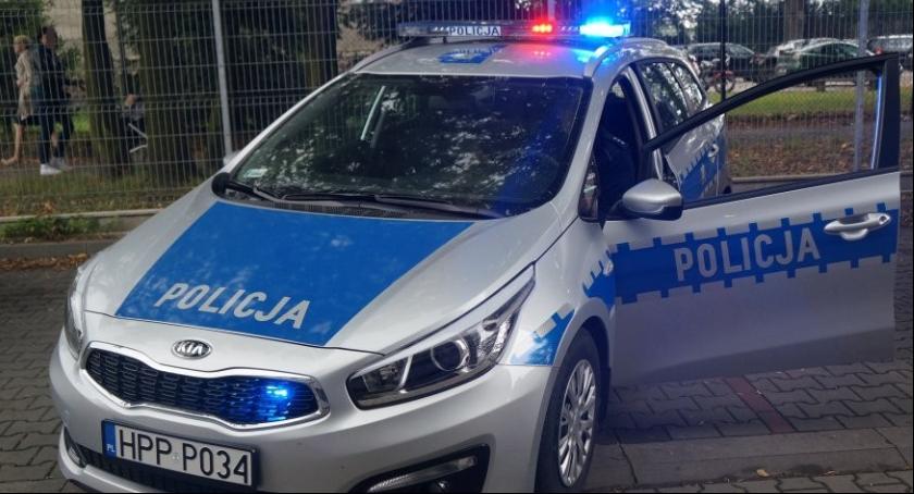 12-latek wjechał pod samochód w Cząstkowicach